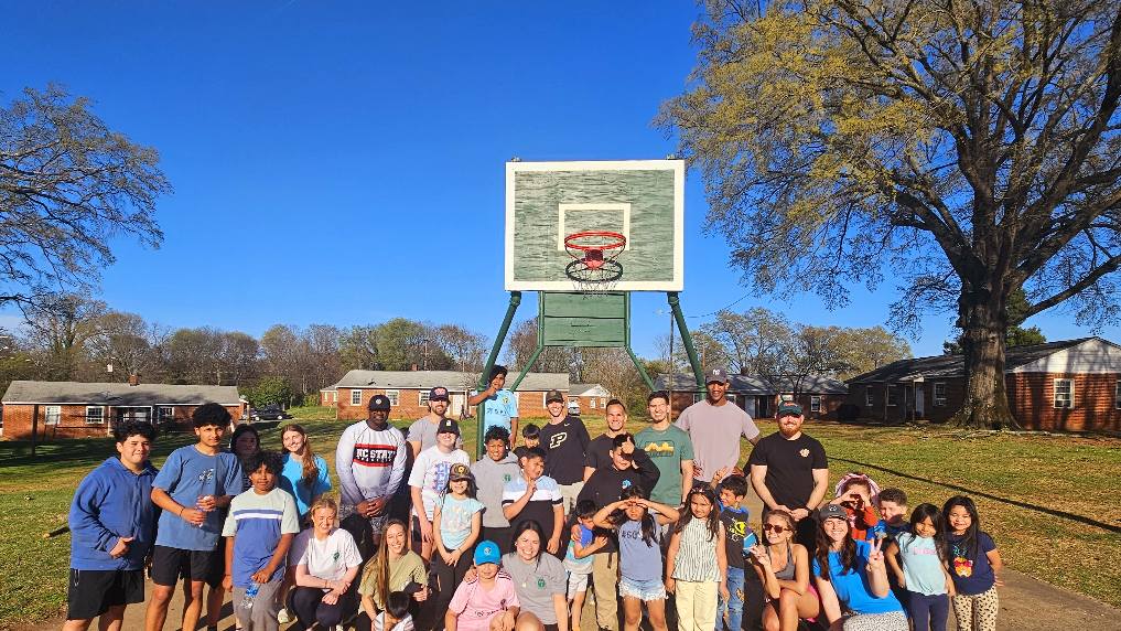 Stonewall Jackson Apartments – Field Day